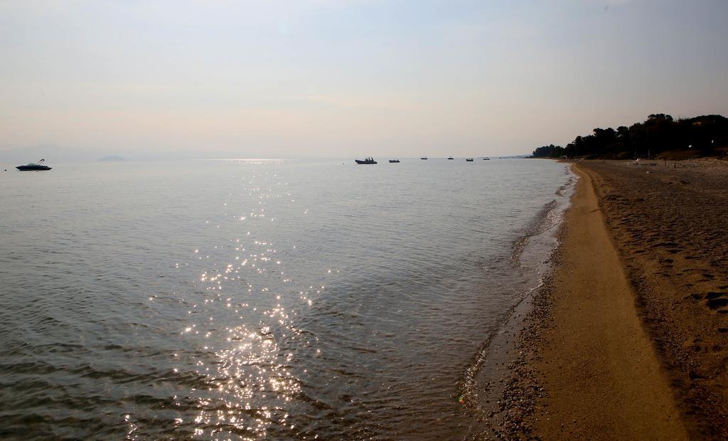 Beach Front Chanioti Polychrono Ngoại thất bức ảnh