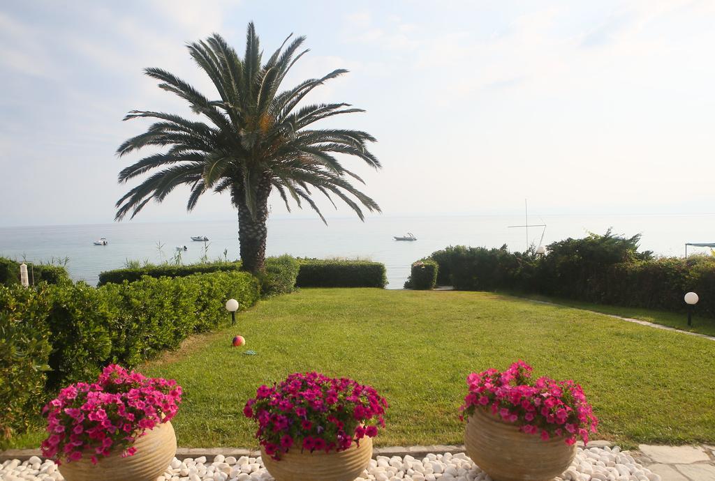 Beach Front Chanioti Polychrono Ngoại thất bức ảnh