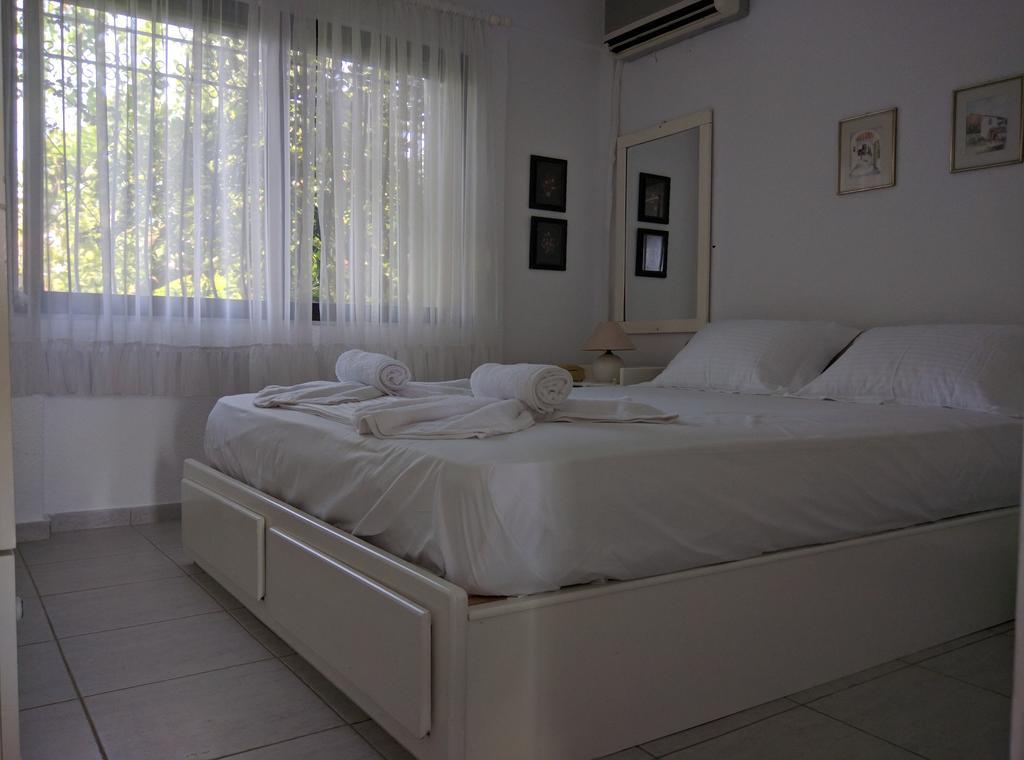 Beach Front Chanioti Polychrono Ngoại thất bức ảnh
